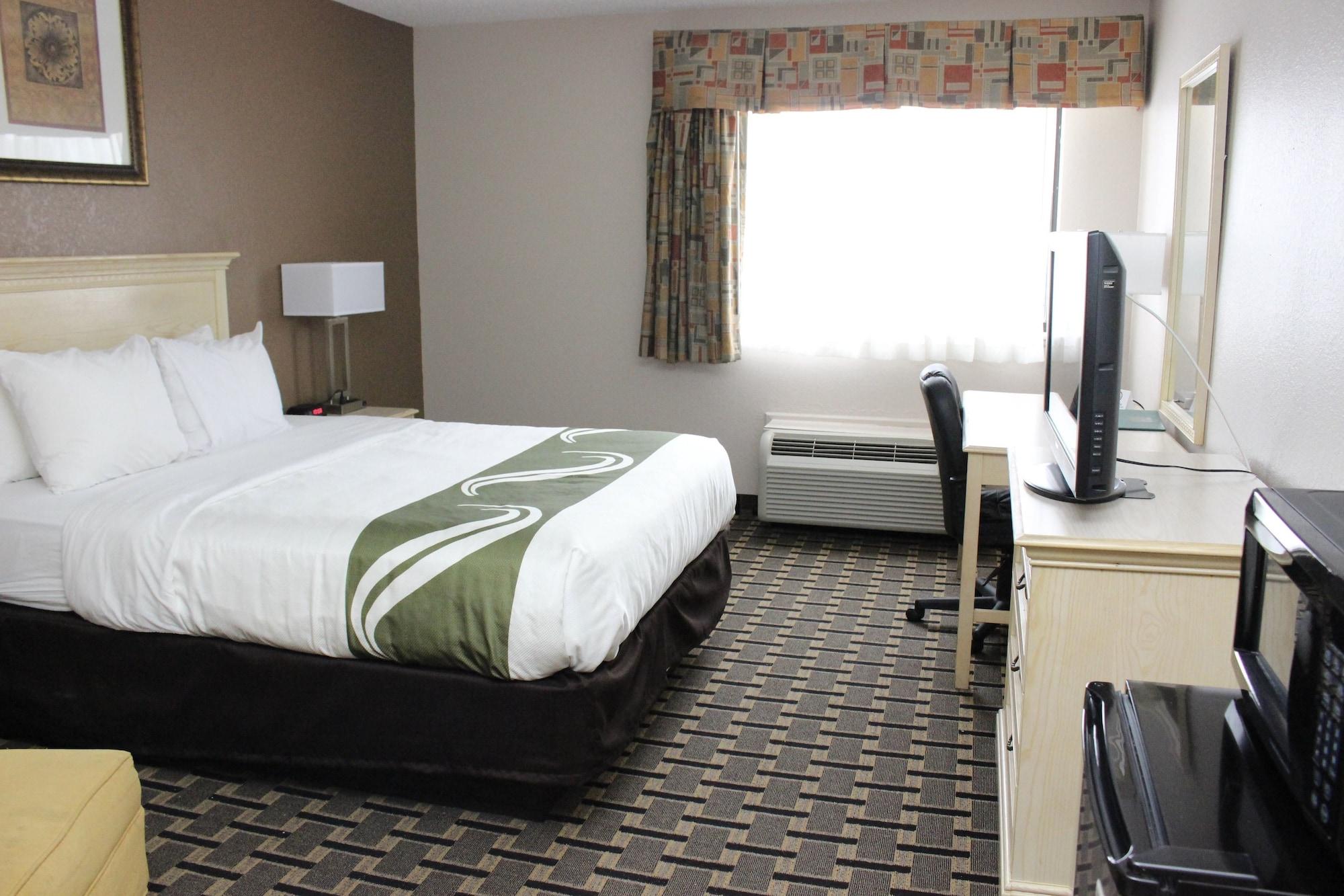 Quality Inn & Suites Detroit Metro Airport Romulus Dış mekan fotoğraf
