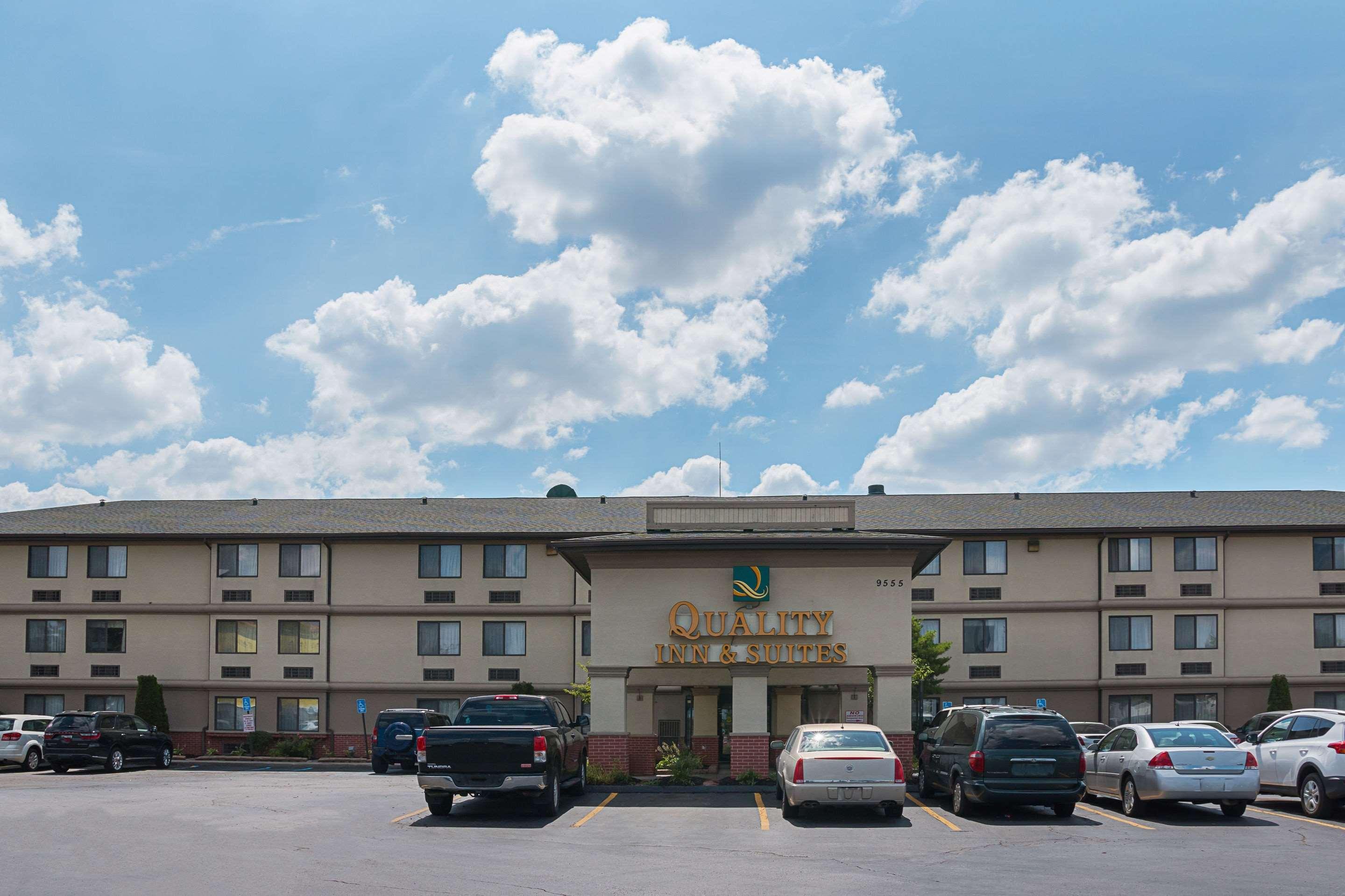 Quality Inn & Suites Detroit Metro Airport Romulus Dış mekan fotoğraf