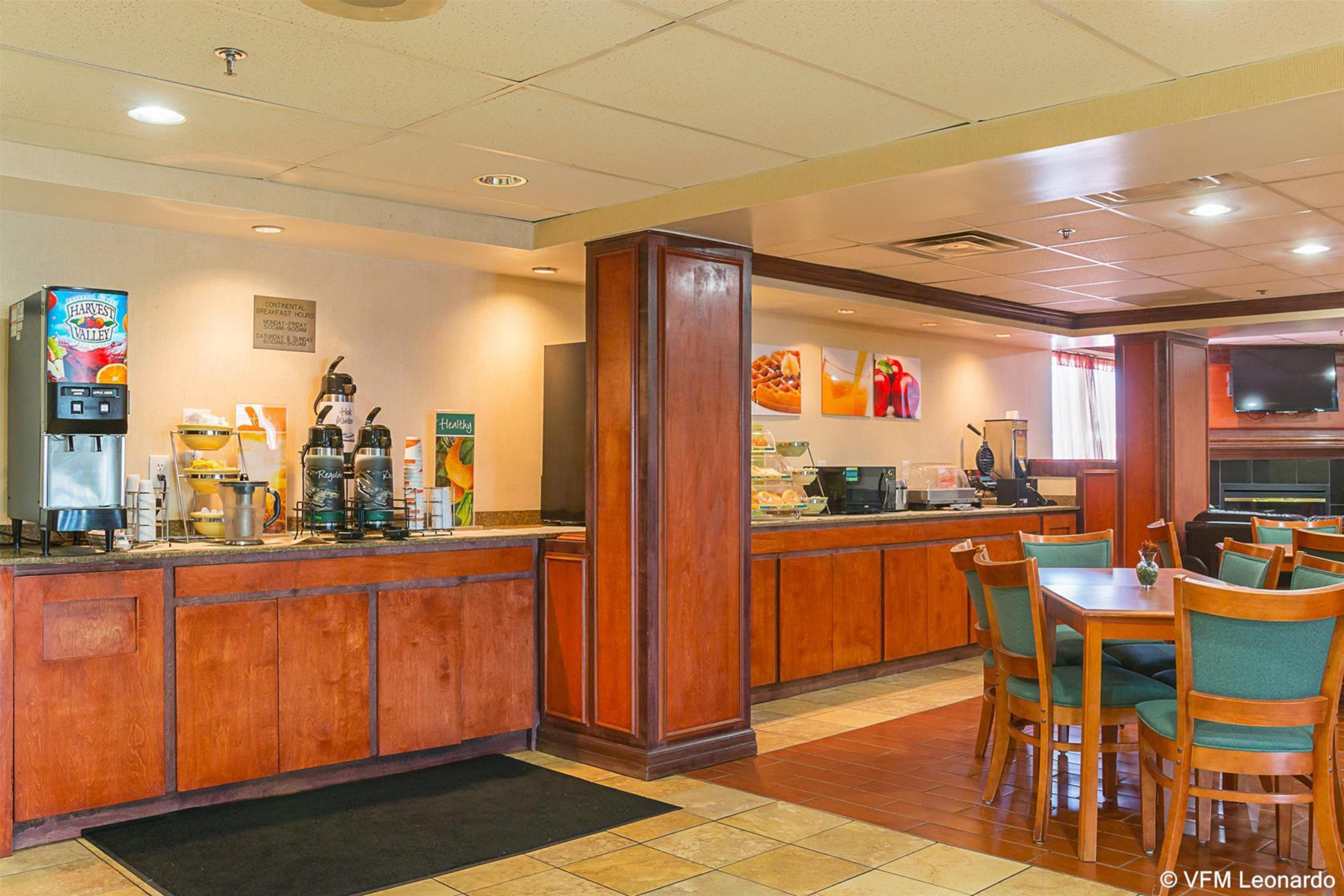 Quality Inn & Suites Detroit Metro Airport Romulus Dış mekan fotoğraf