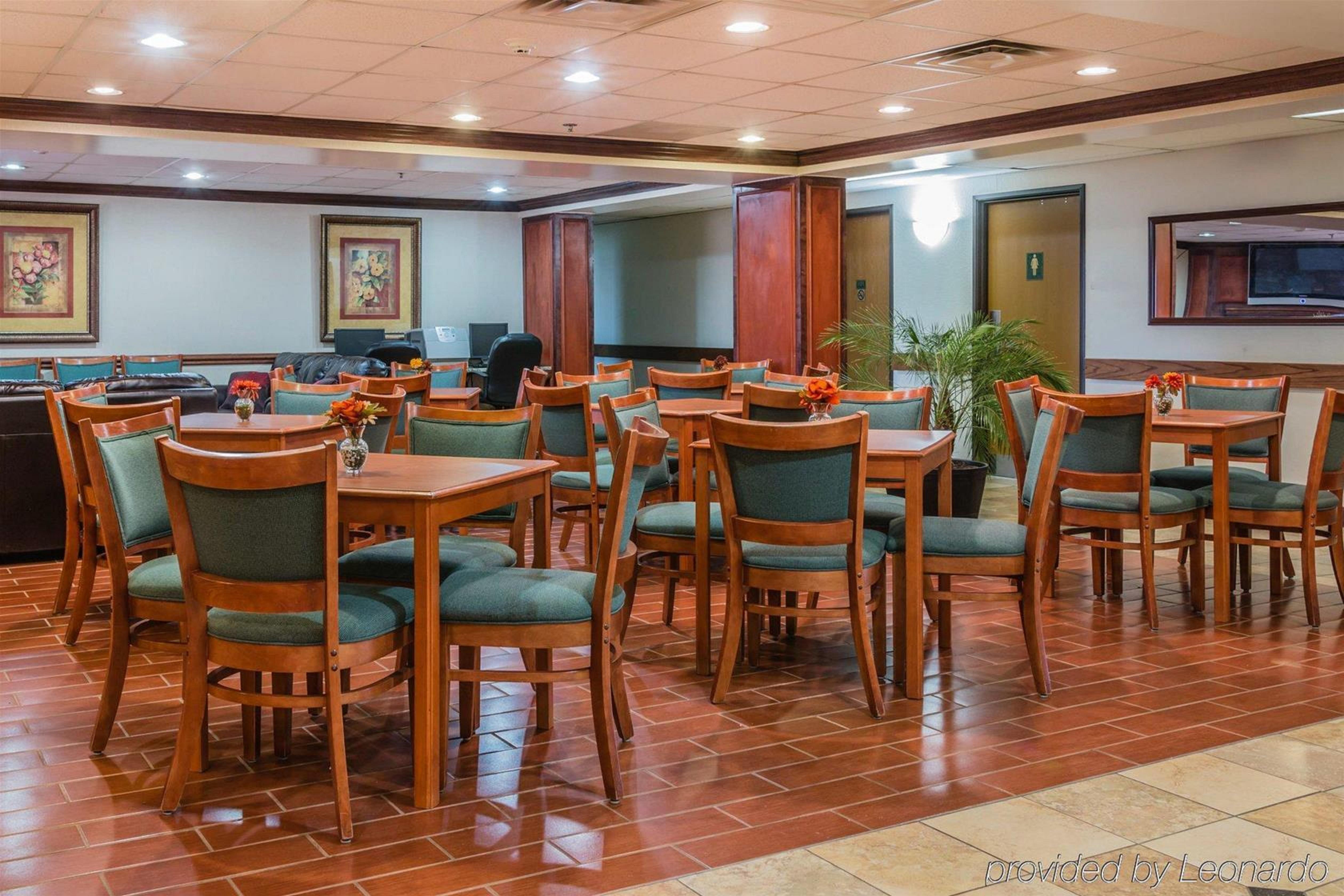 Quality Inn & Suites Detroit Metro Airport Romulus Dış mekan fotoğraf