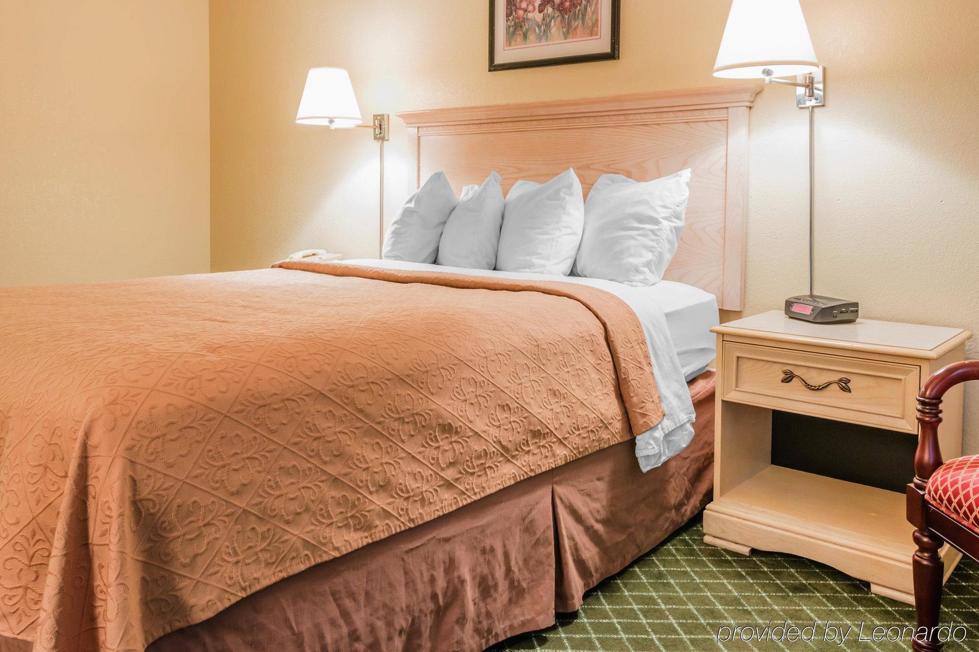 Quality Inn & Suites Detroit Metro Airport Romulus Dış mekan fotoğraf
