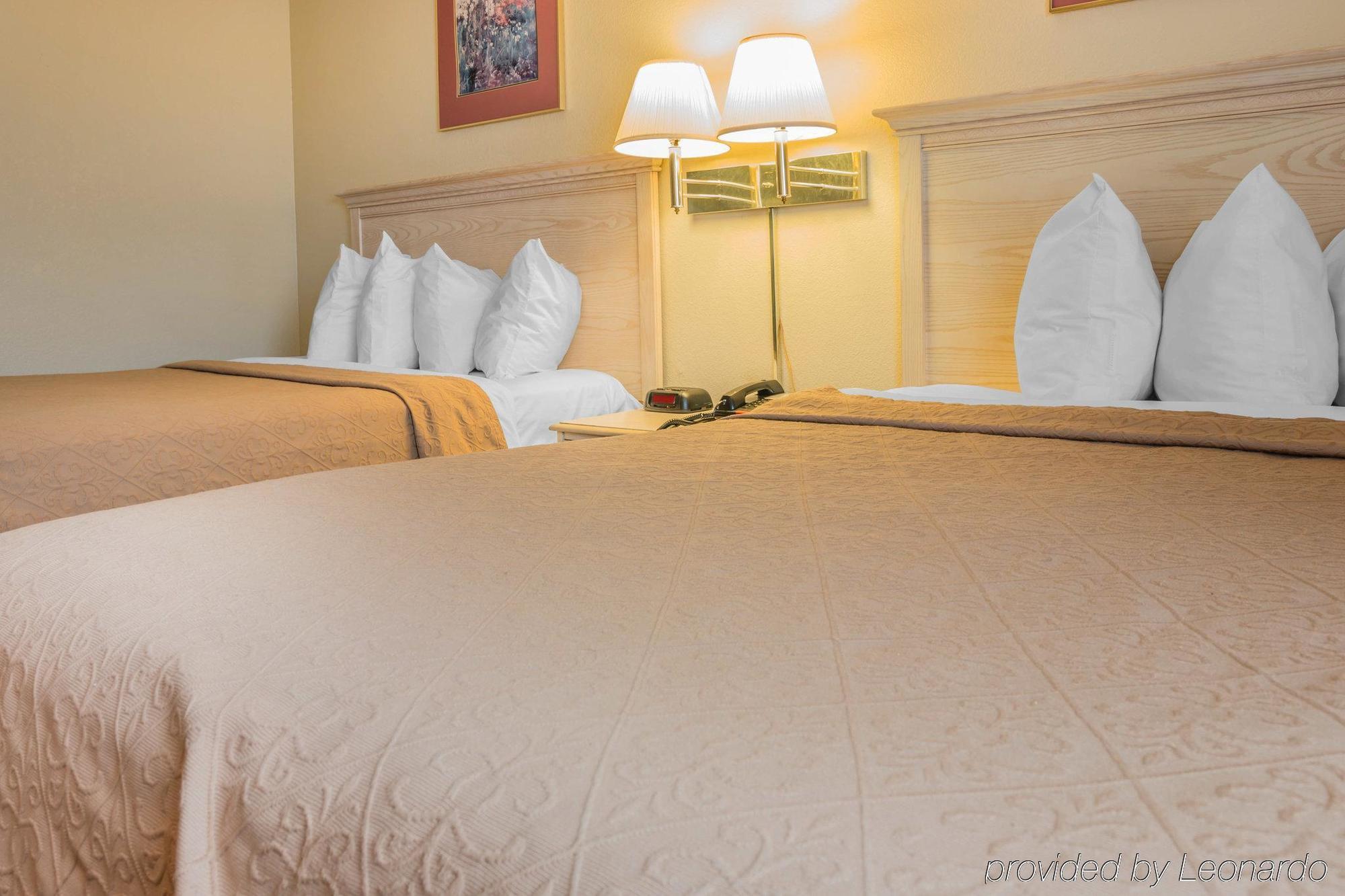 Quality Inn & Suites Detroit Metro Airport Romulus Dış mekan fotoğraf