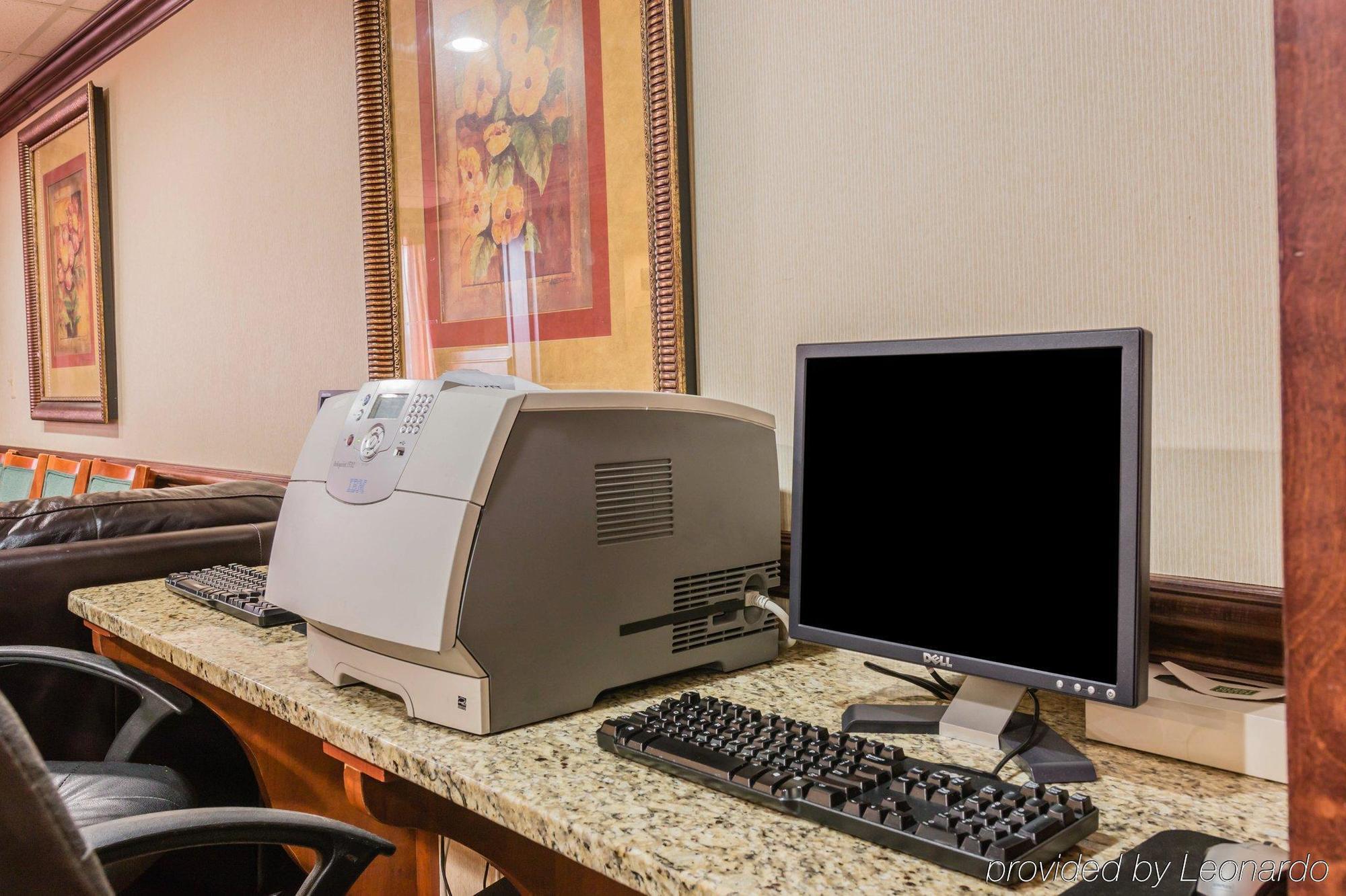 Quality Inn & Suites Detroit Metro Airport Romulus Dış mekan fotoğraf